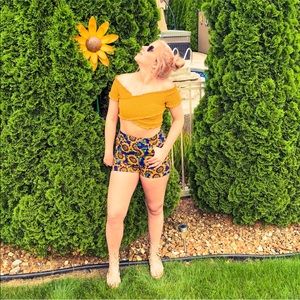 Sunflower high rise shorts